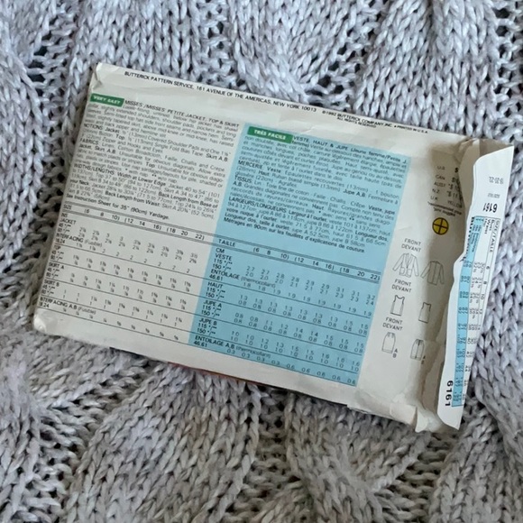 Butterick Fast & Easy Sewing Pattern Misses’ Jacket, Top and Skirt - Picture 2 of 2